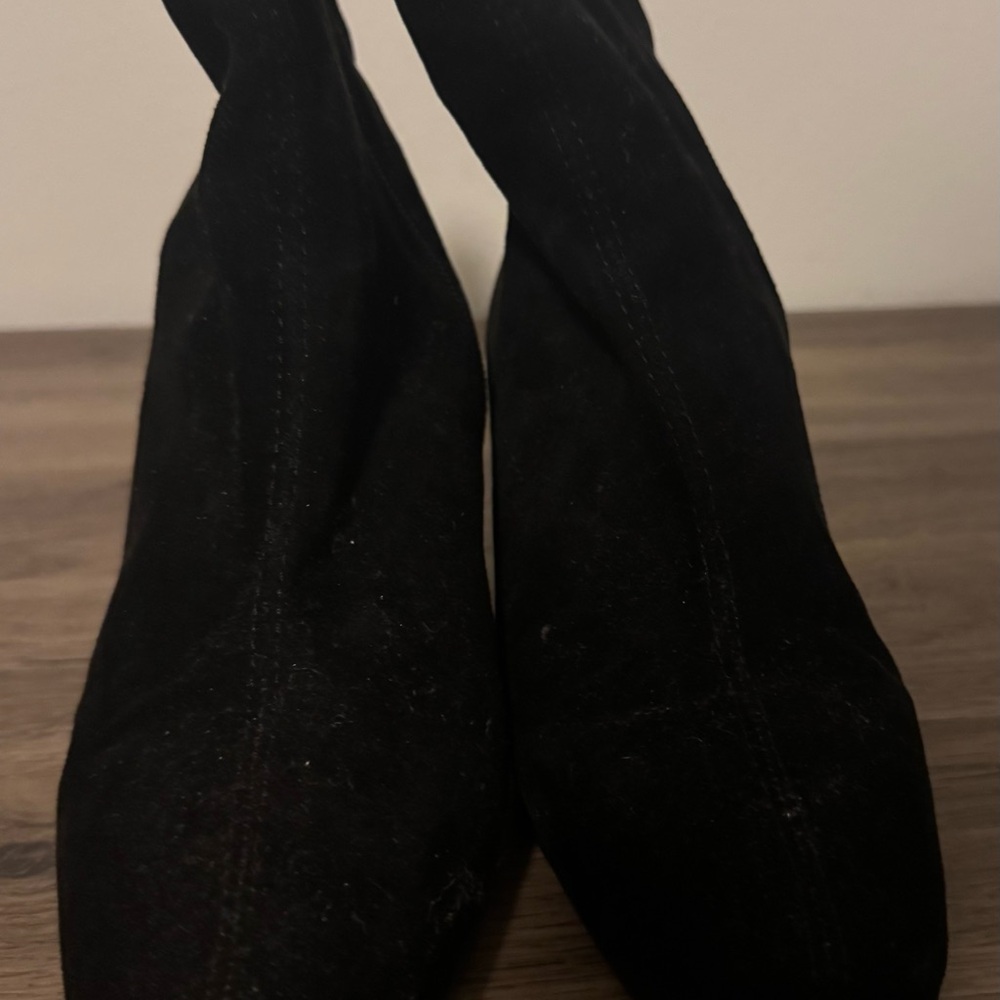 AEROSOLES Black Ankle Booties Comfortable Stylish